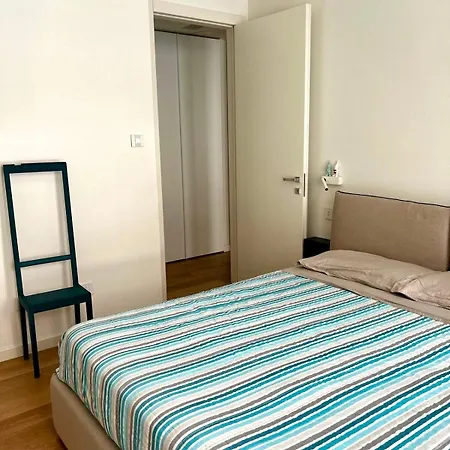 Exclusive Luxury Modern Center With Private Garage Milão